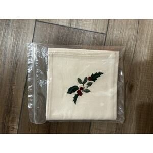 Longaberger NATURES GARLAND NAPKINS Embroidered fabric‎ NEW Christmas mistletoe